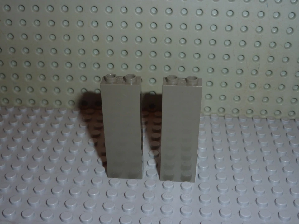 2 x LEGO Castle OldDkGray bricks 2454 / sets 10123 1382 5986 6094 4709 4730 4850 - Photo 1/1