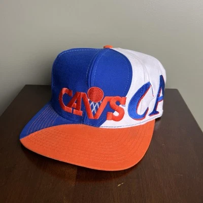 De colección Cleveland Cavaliers Sombrero Cavs Remolino Onda Lateral NBA Baloncesto Años 90 Deportes Foto 1 de 4
