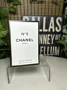 Chanel No 5 Eau De Parfum 1.5ml / 0.05 Oz sample spray vial - Picture 1 of 3