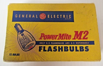 Vintage NOS General Electric PowerMite M2 Clear Flashbulbs, 12 Bulbs - Image 1 of 4
