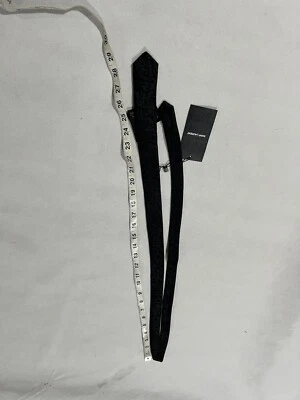 Corbata de jacquard ajustada Saint Laurent para hombre. Foto 1 de 4