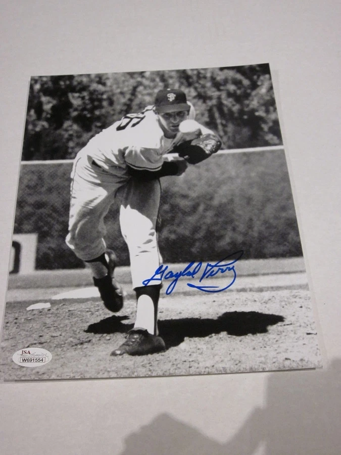 Gaylord Perry San Francisco Giants Signed Auto Autographed 8x10 JSA - Image 1 of 1