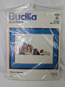 Bucilla Stitchery Clown in Repose Crewel 49256 - Imagen 1 de 4