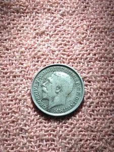BRITTAIN- GEORGE V- , 1913-(3 PENCE COIN)- SILVER (LOT Z34) - Picture 1 of 2