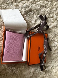 New Hermes Mauve Sylvestre and Craie Calvi Leather Special Order card wallet - Picture 1 of 6