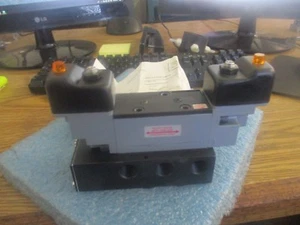 Parker "AL" Series Valve, Model: HB1 AL41533BKN5300A. New Old Stock - Picture 1 of 3