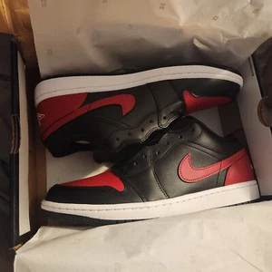 Size 9.5 - Air Jordan 1 Retro OG Low Bred twist - Picture 1 of 8