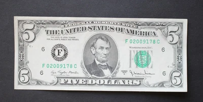 1977 A $5 Atlanta Federal Reserve Note/F-1975F/uncirculated - Image 1 of 4