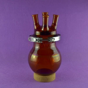 Laborbrauner Reaktionskolben aus Glas mit vier Hälsen - Bild 1 von 3