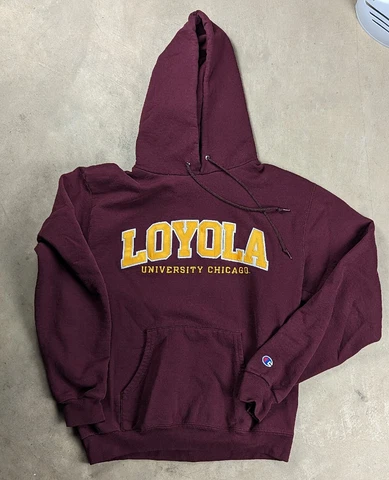 Loyola University chicago Sweatshirt Hoodie Medium Burgundy Champion M Medium Cover