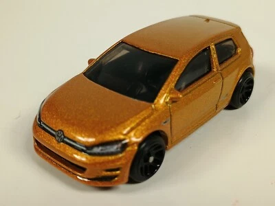 Volkswagen Golf MK7 Hot Wheels 2025 Serie Europea Plata Dorado 1:64 Suelto Foto 1 de 4