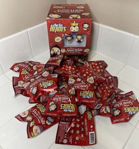 Figura Vinilo Héroes Funko Tamaño Pinta - Blancanieves y los 7 Enanitos - 1 PACK CIEGO - Imagen 1 de 5