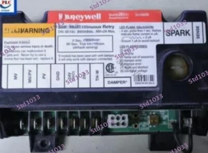 Honeywell S8610U.Universal Intermittent Pilot Ignition Control S8610U3009 / - Picture 1 of 1