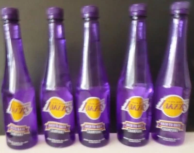 Lote de cinco botellas de agua consecutivas de los campeones de la NBA de Los Angeles Lakers 2010 Foto 1 de 2
