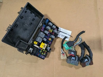 道奇 GRAND CARAVAN TOWN 国家 大众 ROUTAN 保险丝盒 TIPM 2015 - 2017 68239606AA — 第 1/4 张图片