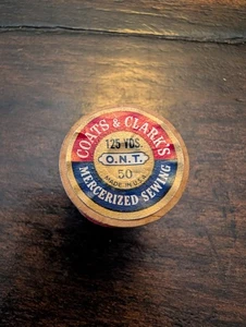 Filo da cucire vintage Cappotti e Clarks #50 rosso - Foto 1 di 3