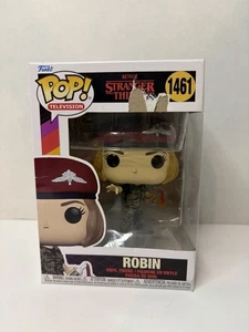 Stranger Things Funk Pop Robin (1461) + Protector. Karton beschädigt. (Siehe Beschreibung - Bild 1 von 4