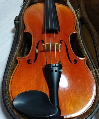 SUZUKI No.520 Violin 1993 w/ Bow, Rosin, Shoulder Rest Clear Bright Tone - Image 1 of 4