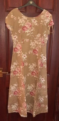 Vintage Laura Ashley Floral Linen Dress. Size 10. - Image 1 of 4