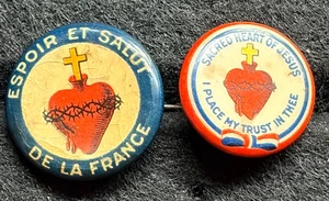 ANTIQUE PAIR SACRED HEART OF JESUS BUTTON PIN BADGES ONE FRENCH BOTH SHOW AGING - Picture 1 of 7