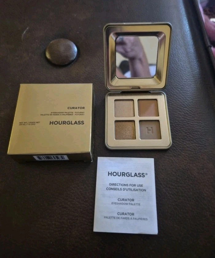 PALETA DE SOMBRAS DE OJOS HOURGLASS CURATOR FUTURISTA Foto 1 de 4