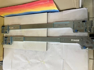 ~ DELL POWEREDGE 2950/2970 LEFT RIGHT SLIDING RAIL 0GM761 0UN443 B1797 01078 - Picture 1 of 4