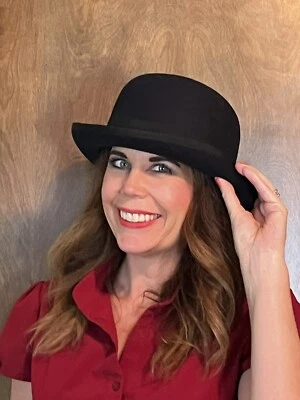 Sombrero Bowler Damas Liz Claiborne Azul Marino Oscuro con Borde de Cinta Negro Hecho en EE. UU. Foto 1 de 4