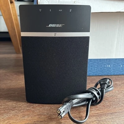 Sistema musicale wireless Bose SoundTouch 10 modello 416776 + cavo alimentazione - Immagine 1 di 4