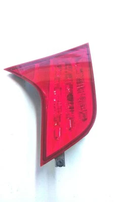 Luz trasera del conductor Honda Civic 2007 4 puertas SDN LH montada en la tapa 8047938 Foto 1 de 4