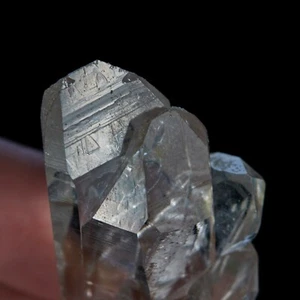 23g Lemurischer Quarz Kristall Cluster. Goldheiler Plattenhalter aus Südural - Bild 1 von 7