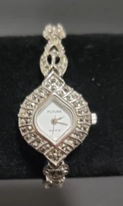 Reloj pulsera de cuarzo Futura para mujer vintage tono plata marcasita SIN PROBAR COMO ESTÁ - Imagen 1 de 6