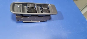 Daihatsu Sirion Series 2 electric window switch driver side 2002 to 2004 - Picture 1 of 4