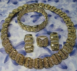 Dolly-Bijoux Femme Parure 4PC Fantaisie Pavé de Diamant Cz avec Taille Bague 60 - Imagen 1 de 1