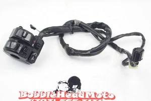 20-25 INTERRUPTORES INTERRUPTOR BOCINA MANGO CLIP IZQUIERDO FABRICANTE ORIGINAL YAMAHA YZF R1 *LEER G5 - Imagen 1 de 13