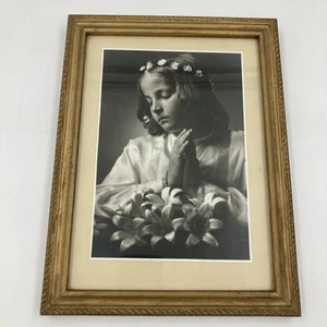 Vintage gerahmter betender Mädchendruck | verzierter goldener Holzrahmen | religiöse Kunst - Bild 1 von 14