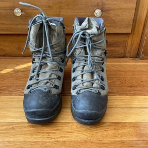 Stivali da trekking alpini Bates E03600 Tora Bora da uomo taglia 10,5R verde Vibram - Foto 1 di 14