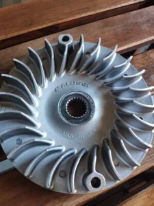 Malossi Ventilvar 2000 half-pulley ø 163 for Yamaha XMAX 300 (2017-) - Picture 1 of 2