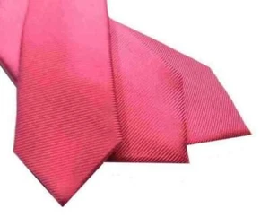 Krawatte Herren Fuchsie Nachrichten Mode Seide Made IN Italy Schlips Aus Div Neu - Picture 1 of 8