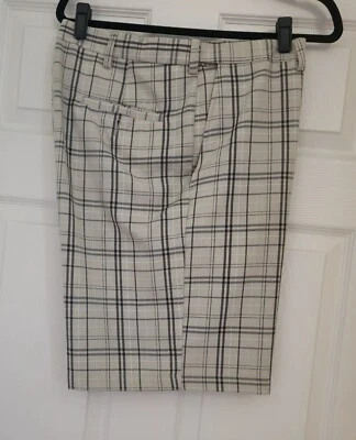 Shorts social Haggar Clothing masculino bege listrado estampa xadrez frente plana tamanho 38 - Imagem 1 de 3