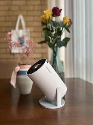 Mini projector | Portable Projector | HY300 mini | Screen Mirror - Image 1 of 4