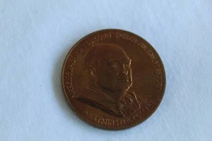 1969 Winston Churchill Memorial Westminster College Bronze Commemorative Coin - Picture 1 of 3