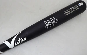 FERNANDO TATIS JR. AUTOGRAFIADO NEGRO VICTUS MODELO DE JUEGO MURCIÉLAGO PADRES BECKETT 189444 - Imagen 1 de 7