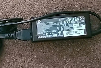 Genuine HP AC Adapter 65W 18.5V 3.5A Power Supply Charger PA-1650-32HT  - Image 1 of 3