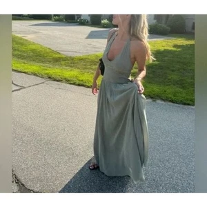 NEW Reformation Sz 2 Amaris Long Dress in Seafoam Green Halter - Picture 1 of 9
