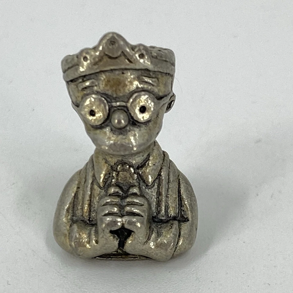 Waylon Smithers Mrs. White The Simpsons CLUE Replacement Board Game Piece 2000 - Image 1 of 1