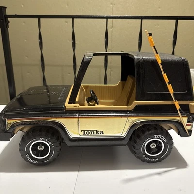 Vintage 1979 17" Tonka Bronco Toy Truck MR-970 Jeep Black Gold Pressed steel USA - Image 1 of 4