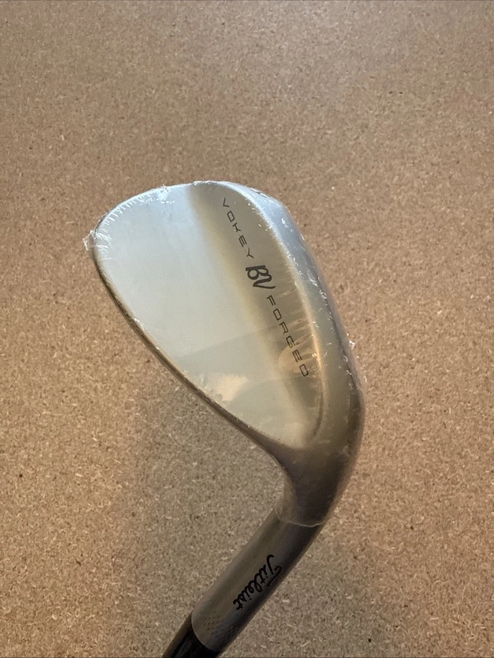 Titleist Vokey BV Forged Japan 54/10 M Grind Wedge 35.5 Nippon 950 Stiff New - Image 1 of 4