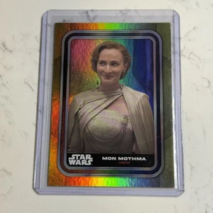 2023 Topps Star Wars Gold Foil Mon Mothma #68 - Picture 1 of 2