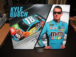 AUTOGRAPHED 2019 KYLE BUSCH M&M's HAZELNUT NASCAR POSTCARD SIGNED - Picture 1 of 3