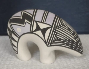 Vintage Acoma Pueblo Pottery BEAR ~ Signed Ed Lewis III ~ New Mexico Collectible - Picture 1 of 8